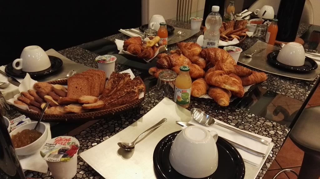 A Casa Di Gio Bed and Breakfast Turin Exteriör bild